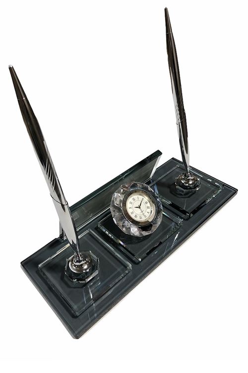 Kristal Masa İsimliği