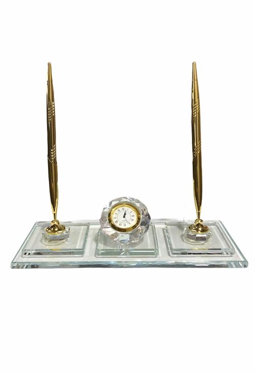 Kristal Masa İsimliği