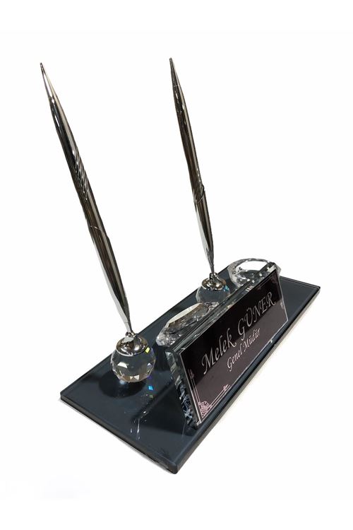 Kristal Masa İsimliği