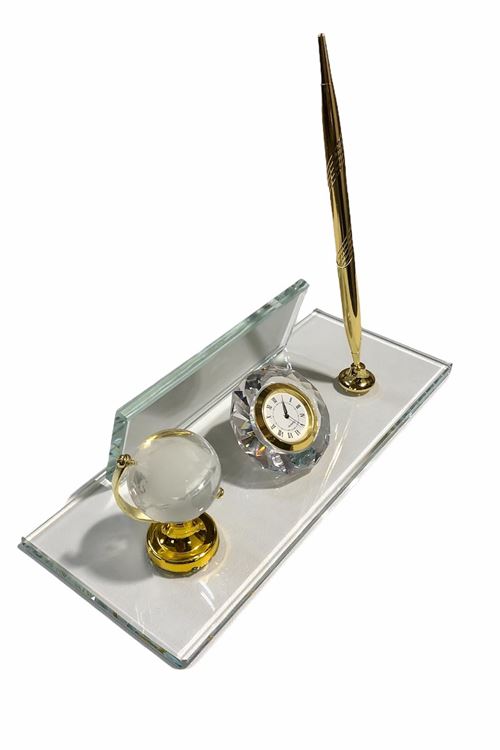 Kristal Masa İsimliği