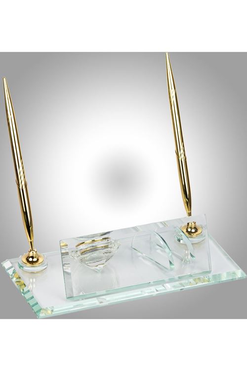 Kristal Masa İsimliği